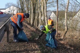 4th Inf. Div. Soldiers help clean up Baumholder