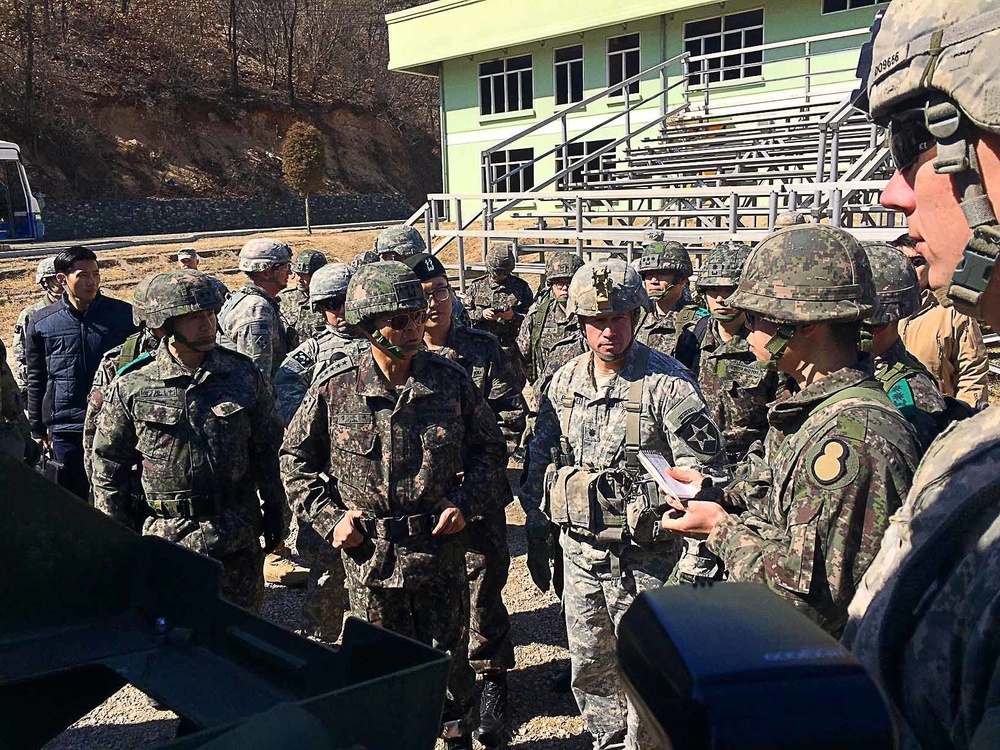 ROKA Chief of Staff visits Soldiers of 2-3 Inf.