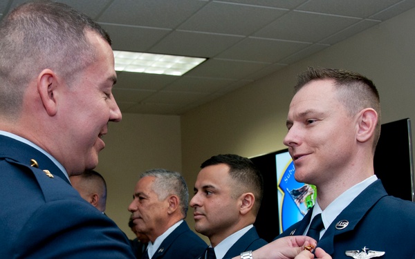 Colombian Air Force honors HNR Airmen