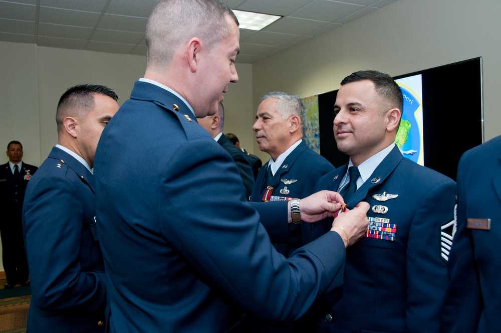 Colombian Air Force honors HNR Airmen