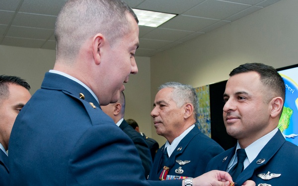 Colombian Air Force honors HNR Airmen