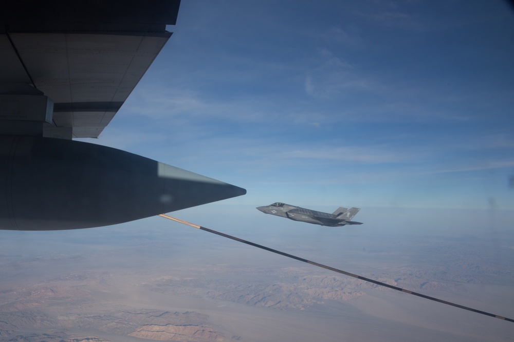 Flying high: F-35B Lightning II conducts aerial refuel