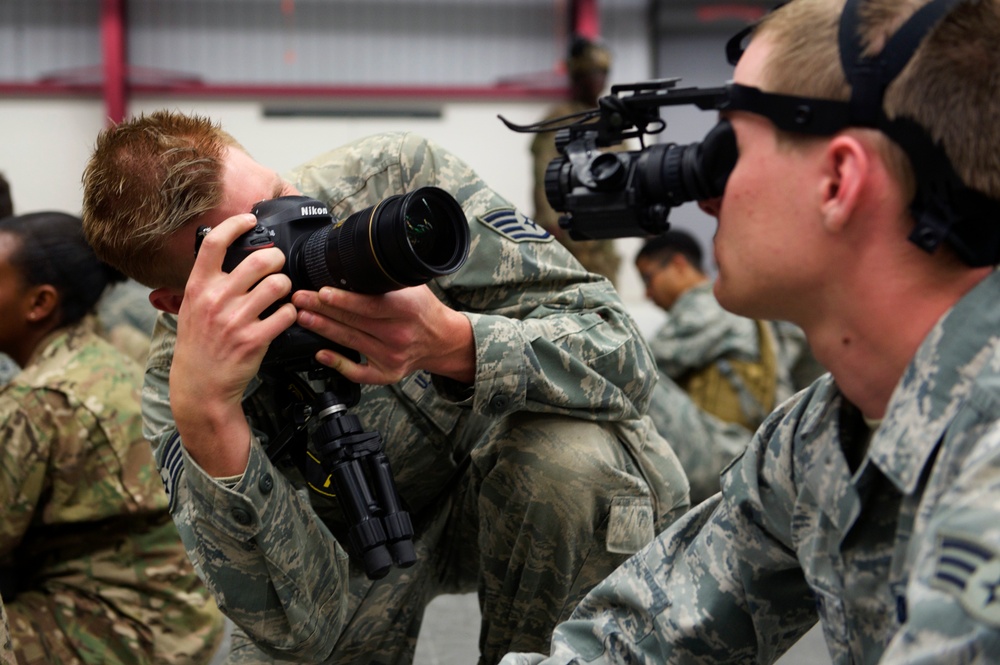 Exercise Scorpion Lens 2016