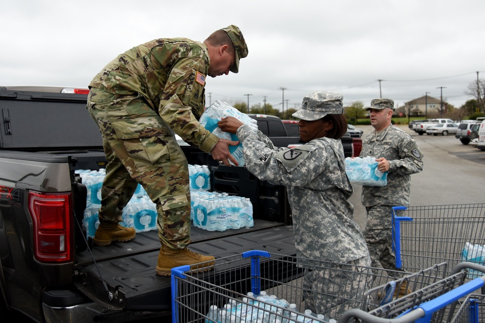 Texas Guardsman support Flint water effort
