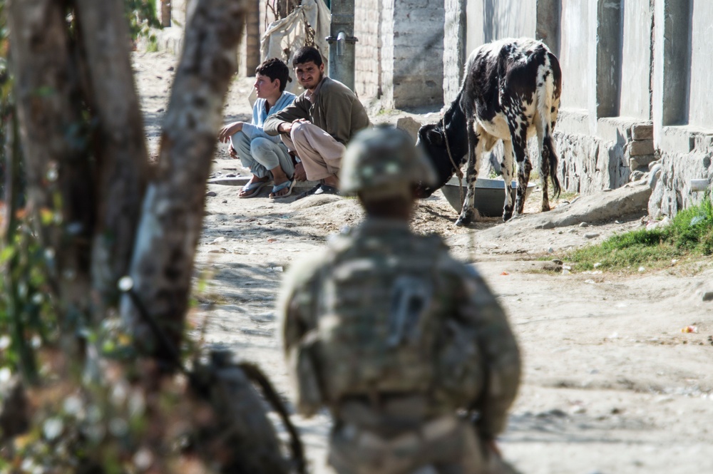 10th Mountain Division soldiers go on dismounted patrol