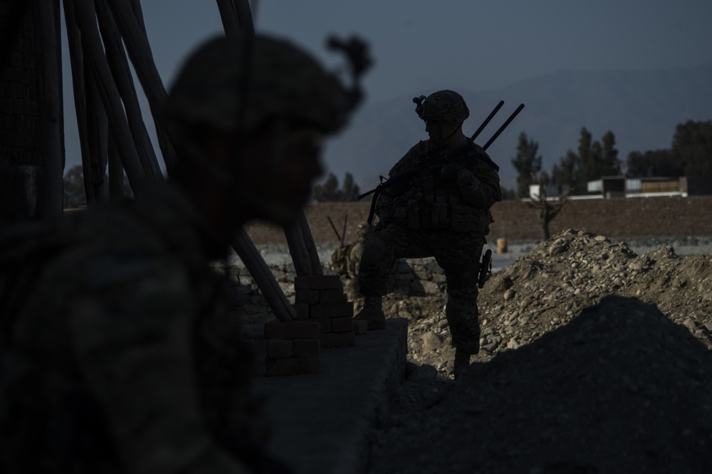 10th Mountain Division soldiers go on dismounted patrol