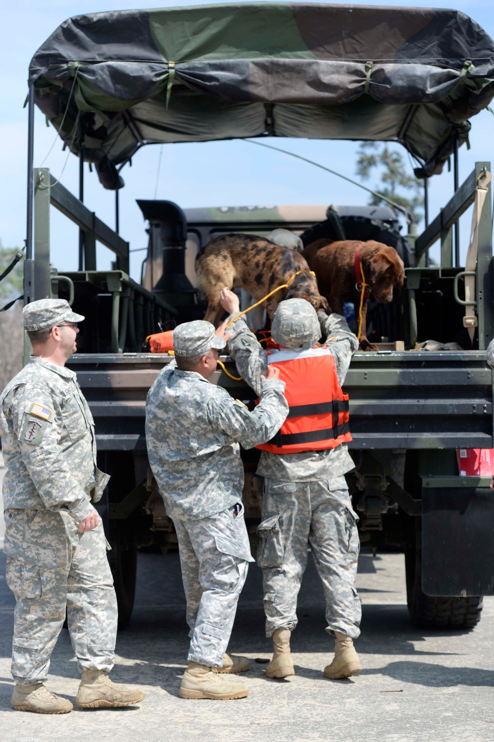 Texas National Guard responds to floods