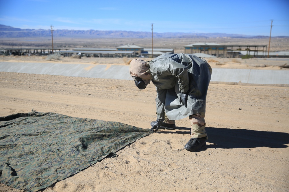 1st Tanks conducts decontamination exercise