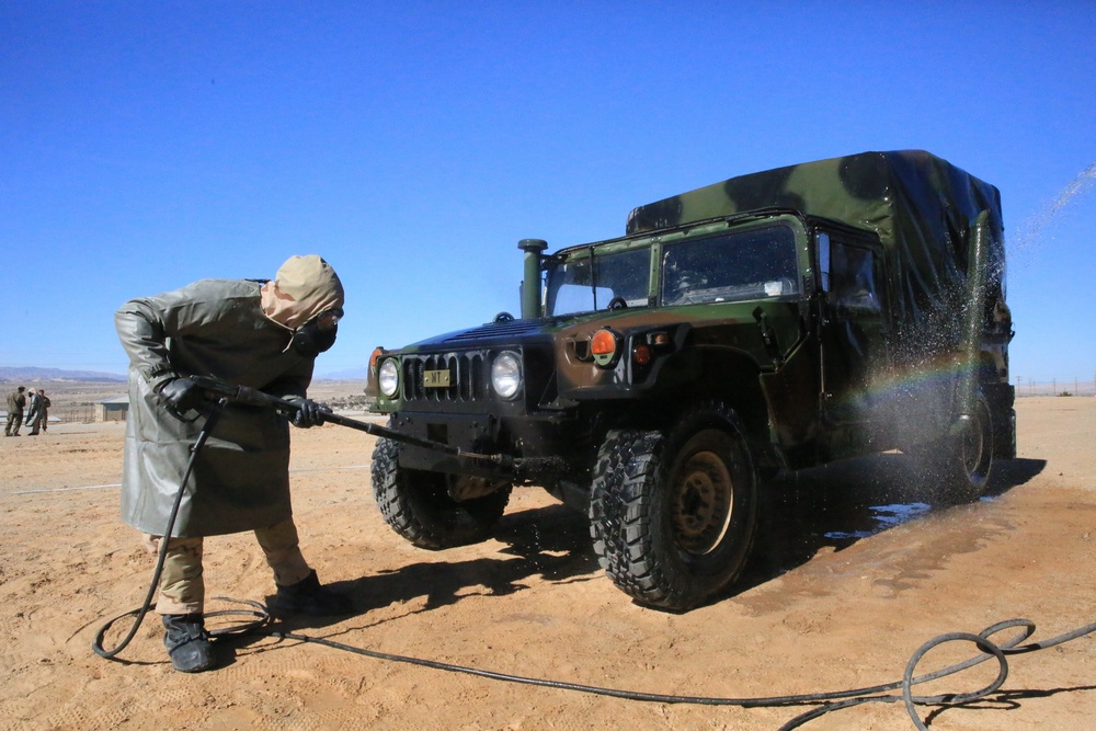 1st Tanks conducts decontamination exercise