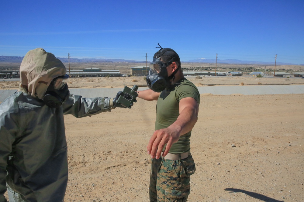 1st Tanks conducts decontamination exercise