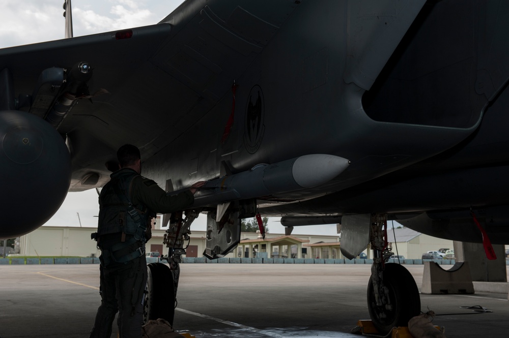 Kadena’s 44th Fighter Squadron performs combat aircraft generation exercise