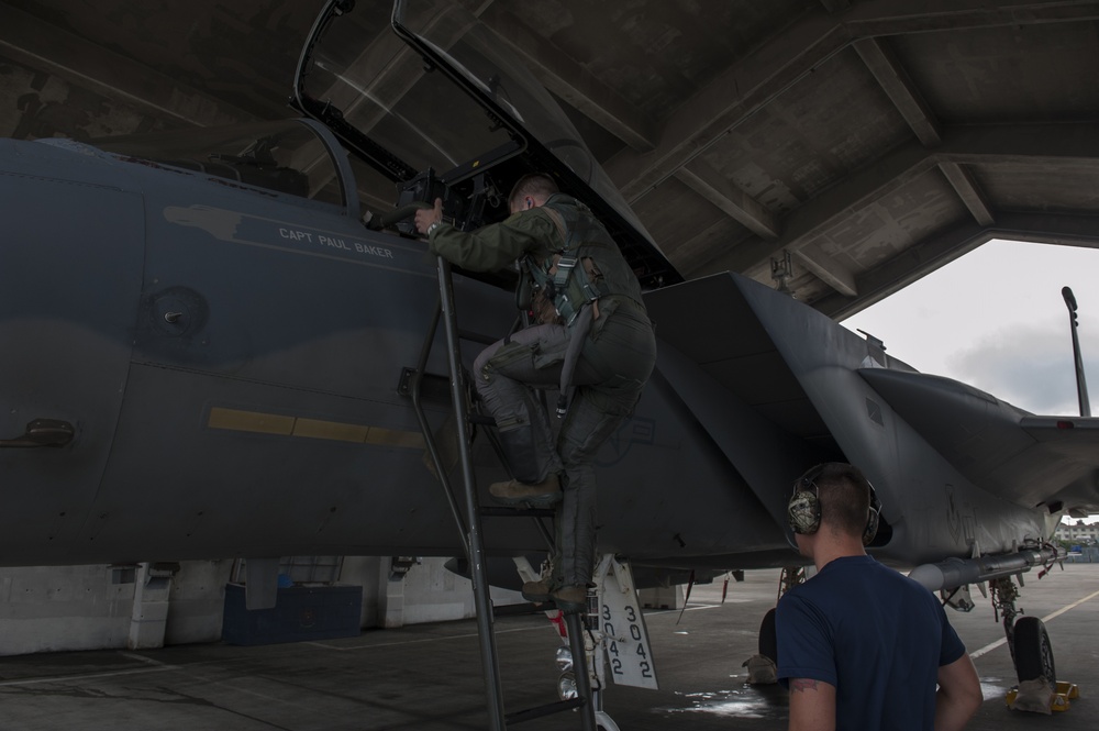 Kadena’s 44th Fighter Squadron performs combat aircraft generation exercise