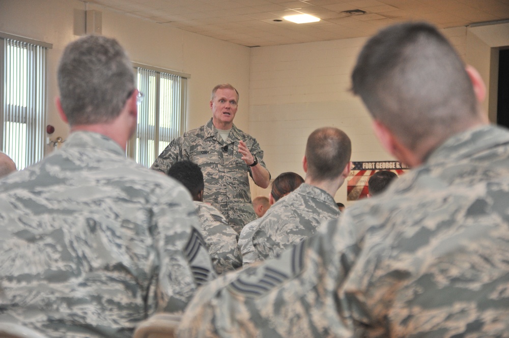 CMSAF Cody visits 70th ISRW, America’s Cryptologic Wing