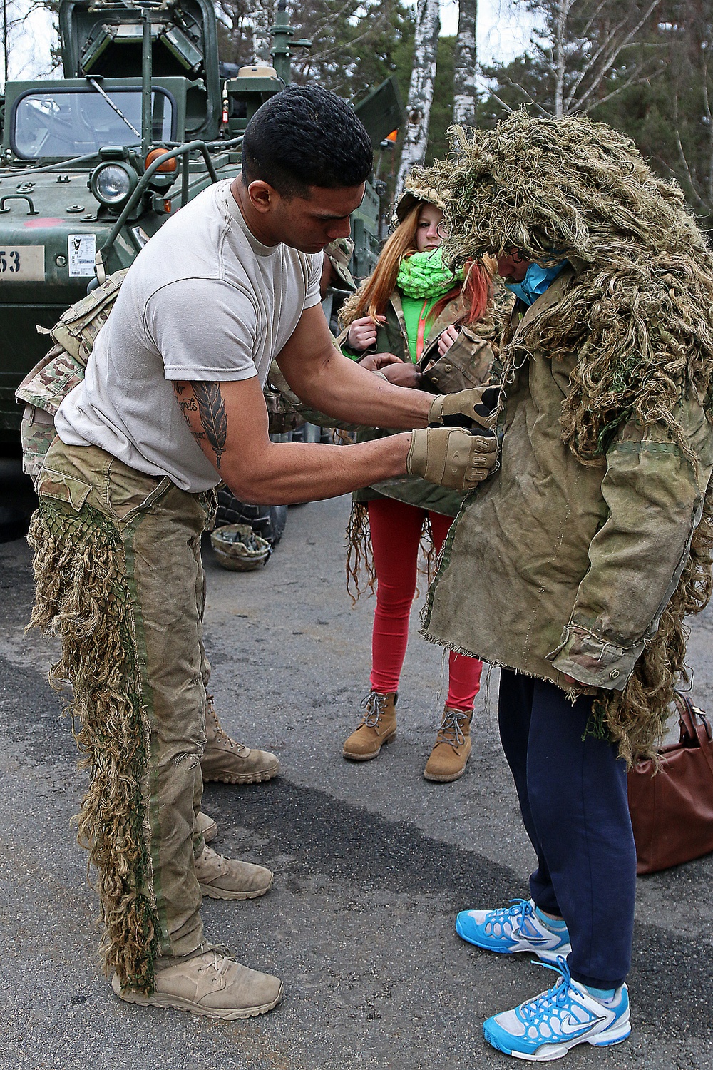 Soldiers present static display for Latvian youth