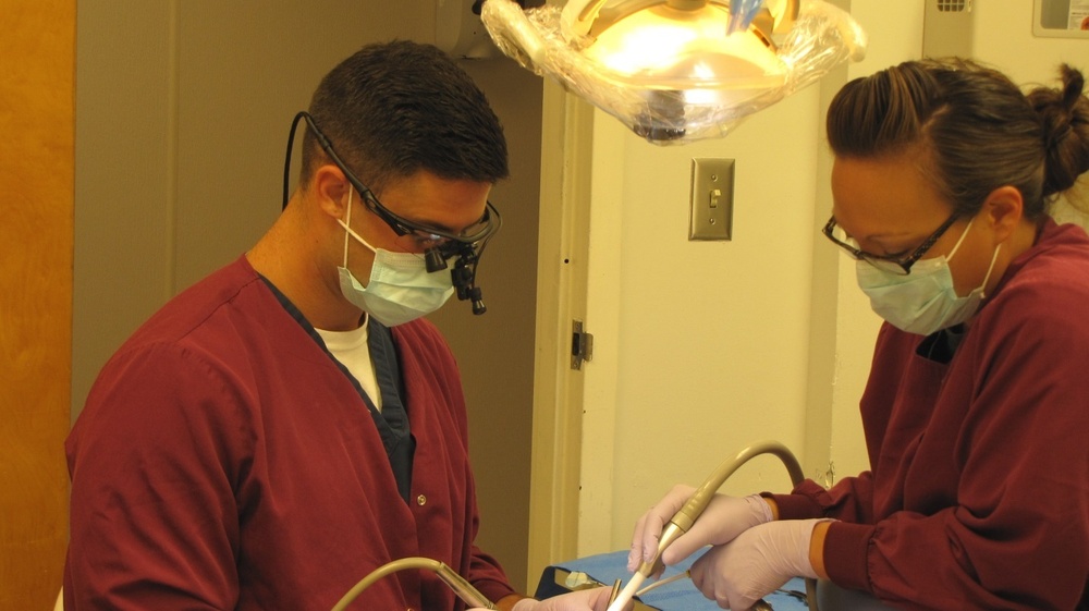 sikkert Ruckus lindre DVIDS - News - Dental Assistant Program offered by the American Red Cross