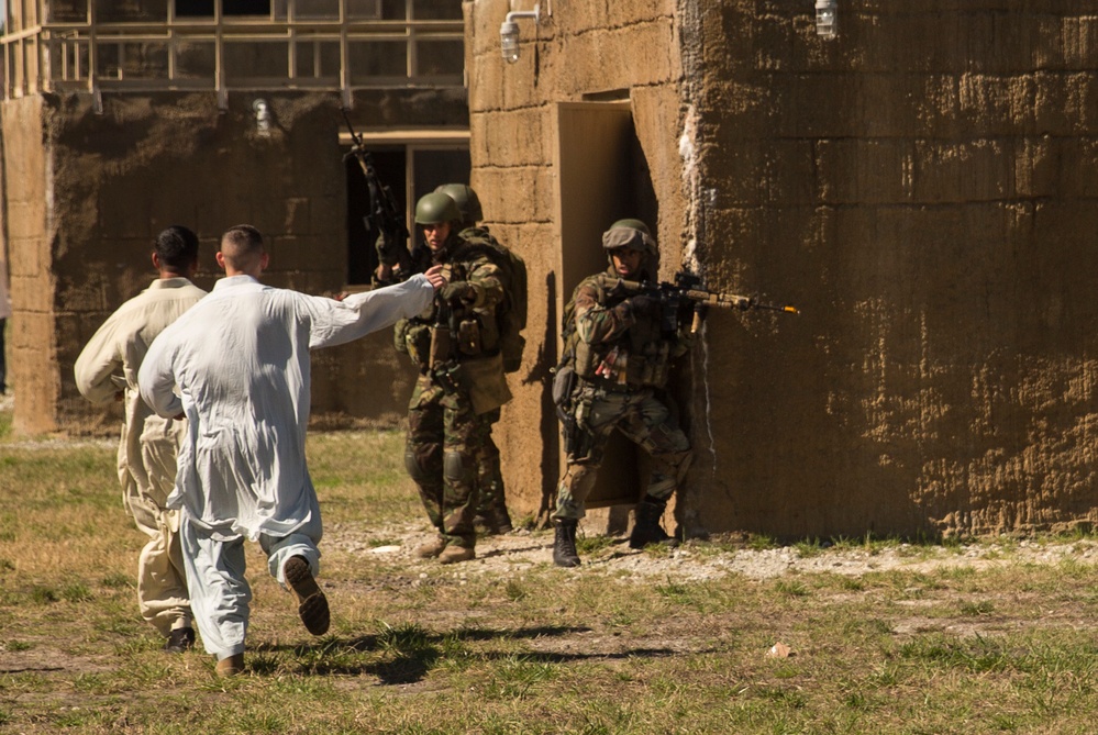 Dutch Marines strengthen battle tactics