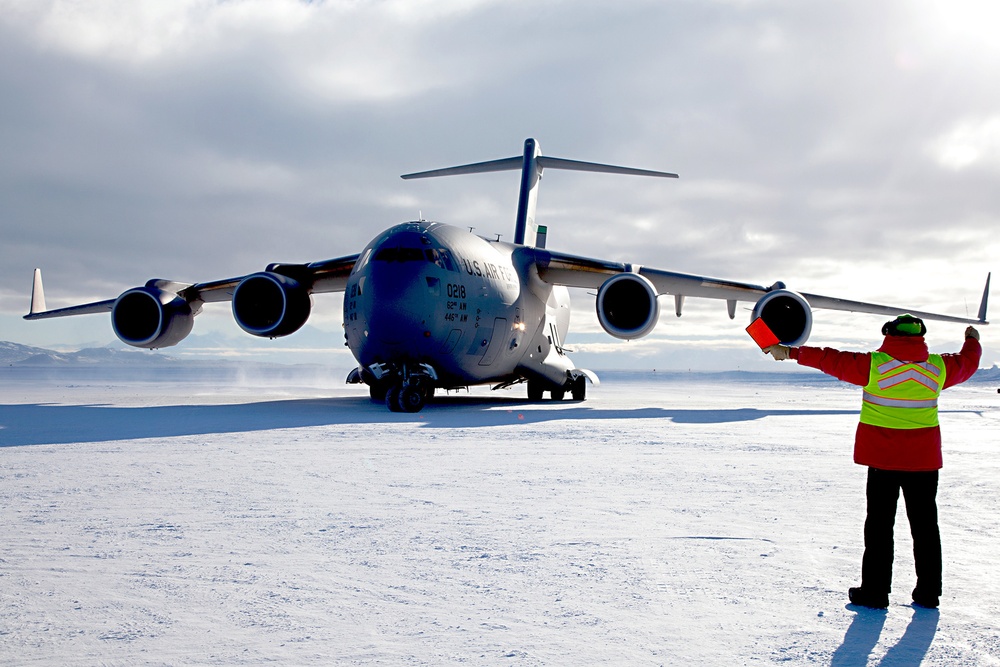 Night Vision landings shed light on Antarctic airlift