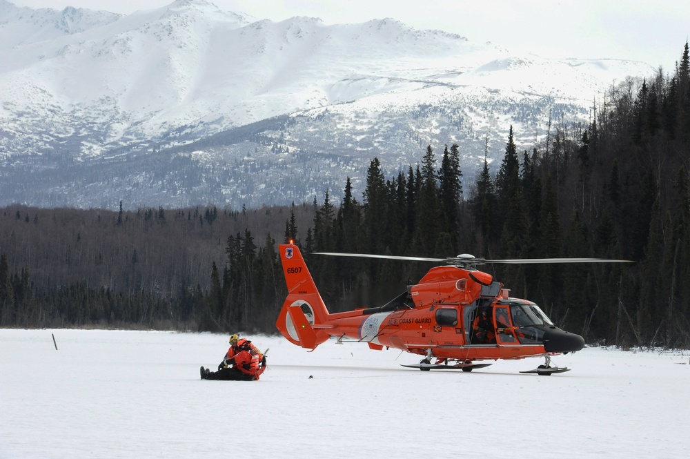 Coast Guard rescuers train on thin ice