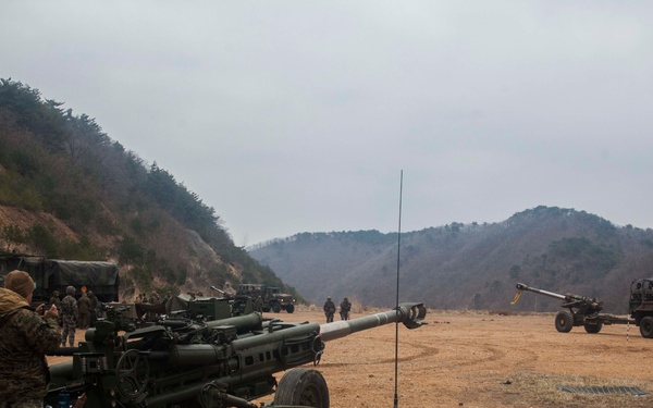 Artillery Sets up in Ssang Yong
