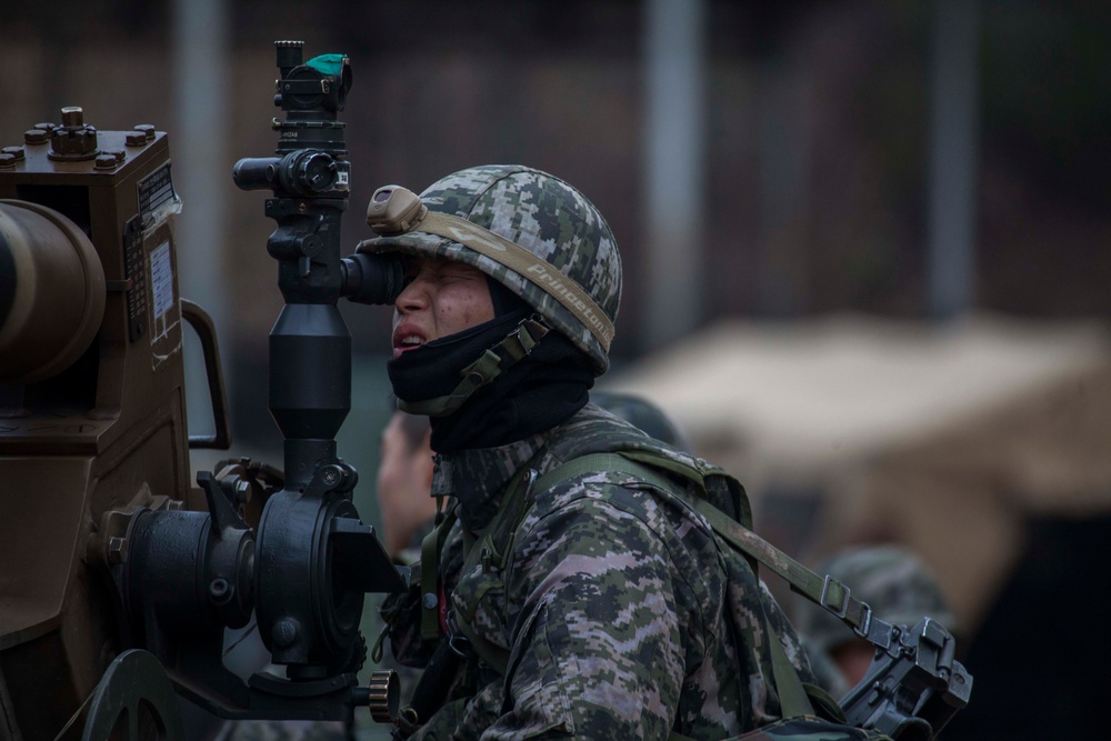 Artillery Sets up in Ssang Yong