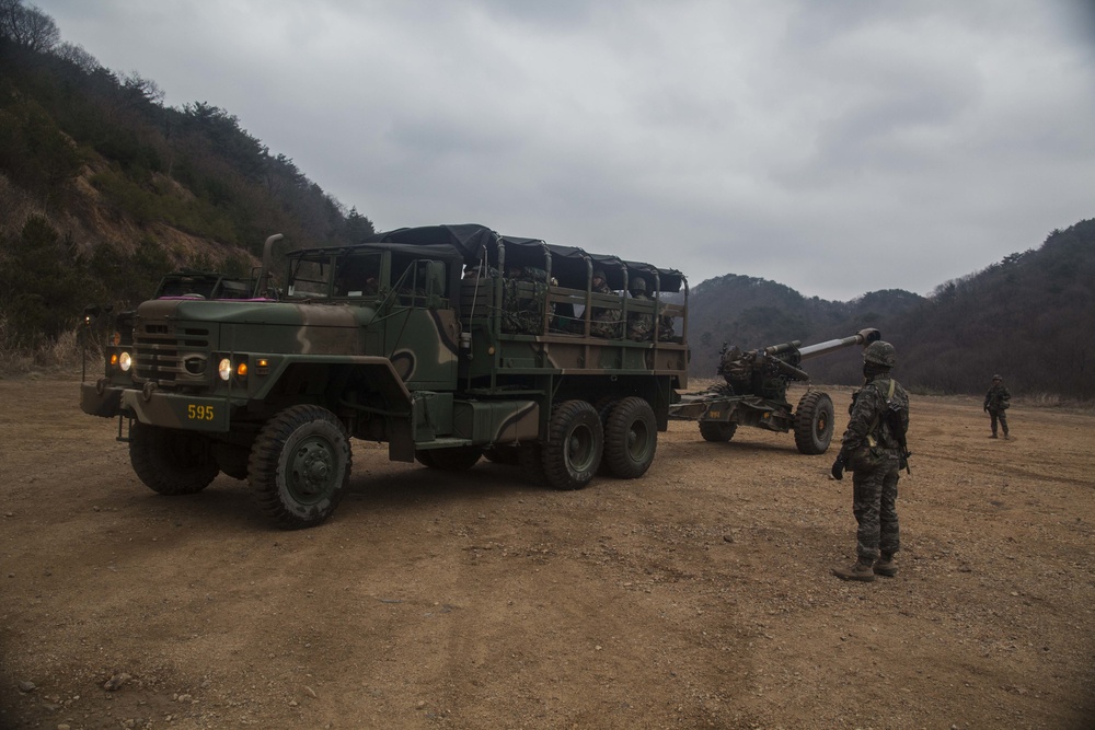 Artillery Sets up in Ssang Yong