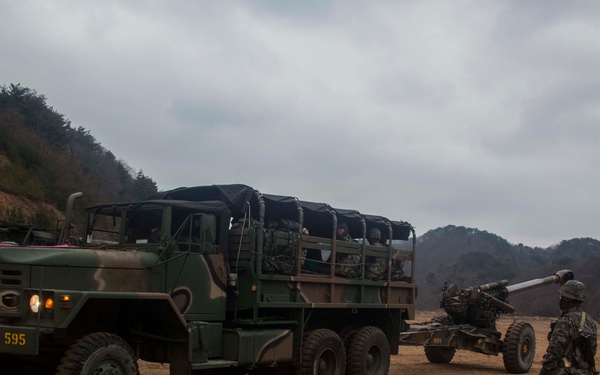 Artillery Sets up in Ssang Yong