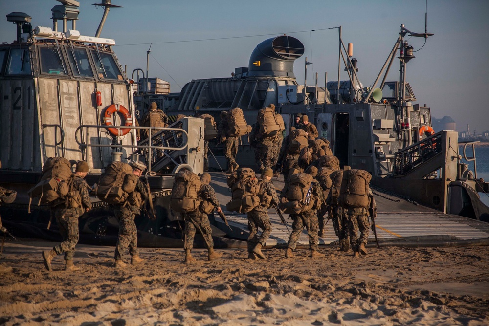 31st MEU returns to their ships