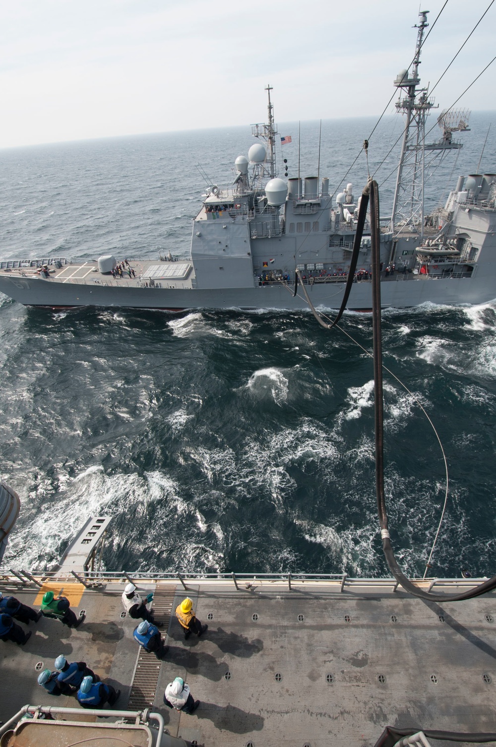 USS Bonhomme Richard fuel replenishment