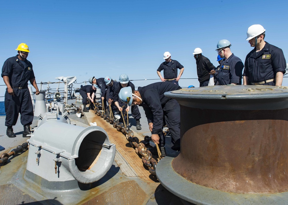 USS Stout (DDG 55) towing exercise