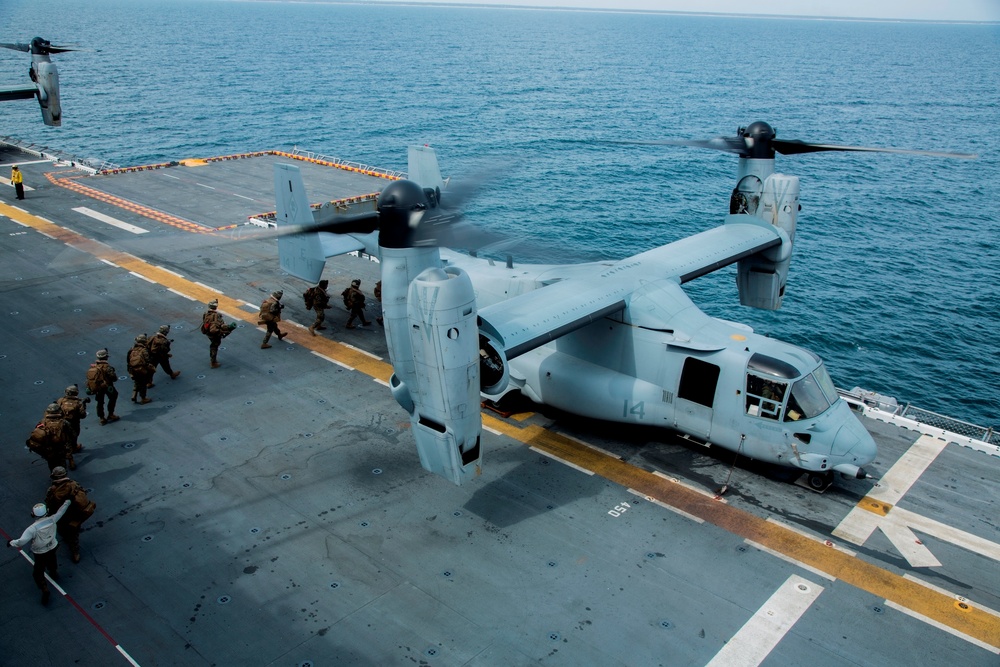 BLT 1/6 Alpha Co Debarks USS Wasp