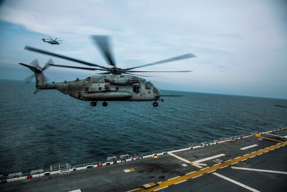 BLT 1/6 Alpha Co Debarks USS Wasp