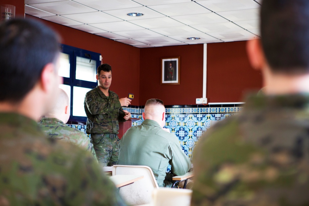 U.S. &amp; Spanish aviation assets conduct familiarity training