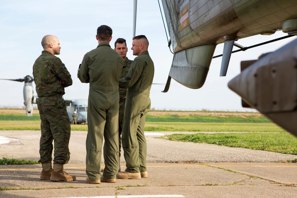 U.S. &amp; Spanish aviation assets conduct familiarity training