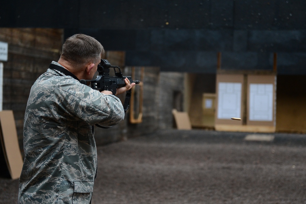 Gen. Gorenc visits Spangdahlem, Buechel