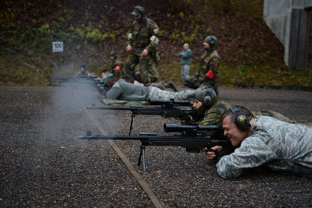 Gen. Gorenc visits Spangdahlem, Buechel