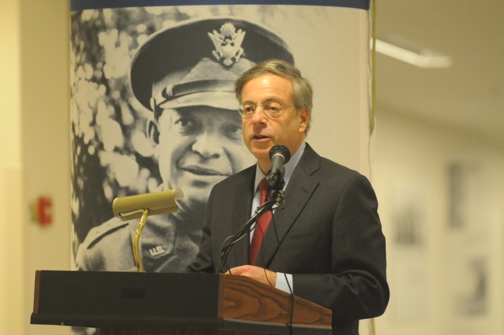 American Corporate Partners and USAR Partnership Signing ceremony