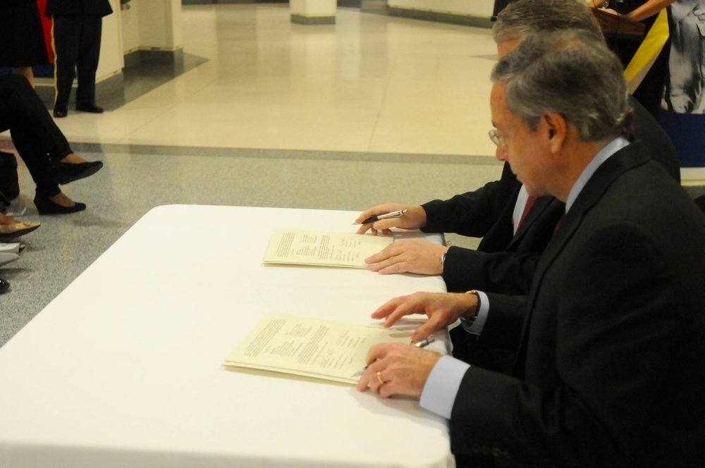 American Corporate Partners and USAR Partnership Signing ceremony