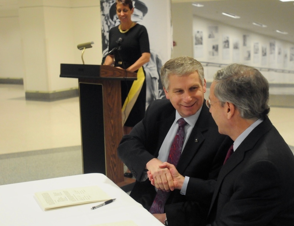 American Corporate Partners and USAR Partnership Signing ceremony