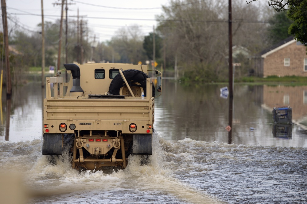 Texas National Guard responds to floods in Southeast Texas