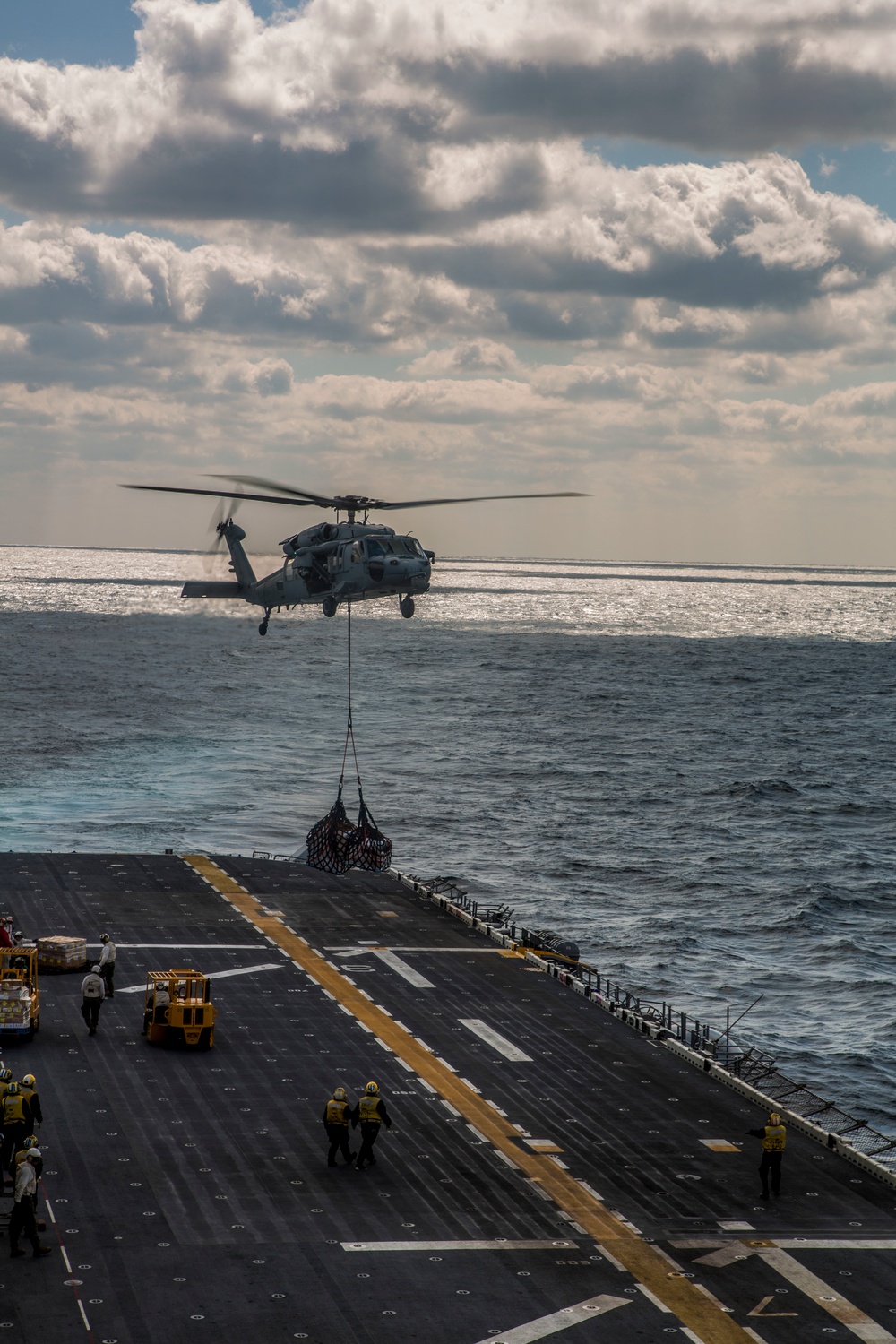 USS Wasp Conducts RAS