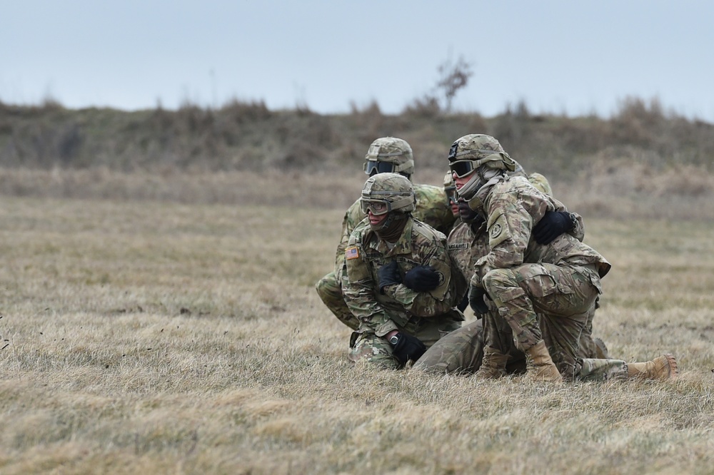 Field Artillery, 2CR, conducts sling load training with M777