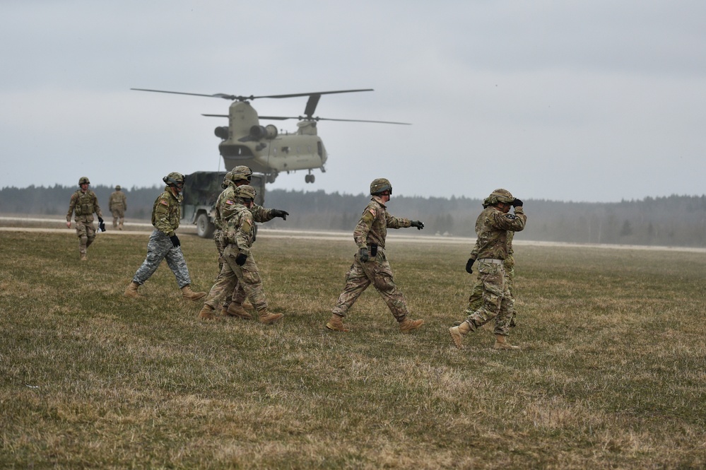 Field Artillery, 2CR, conducts sling load training with M777