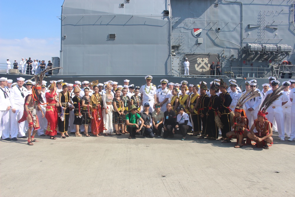 USS Chancellorsville visits Malaysia