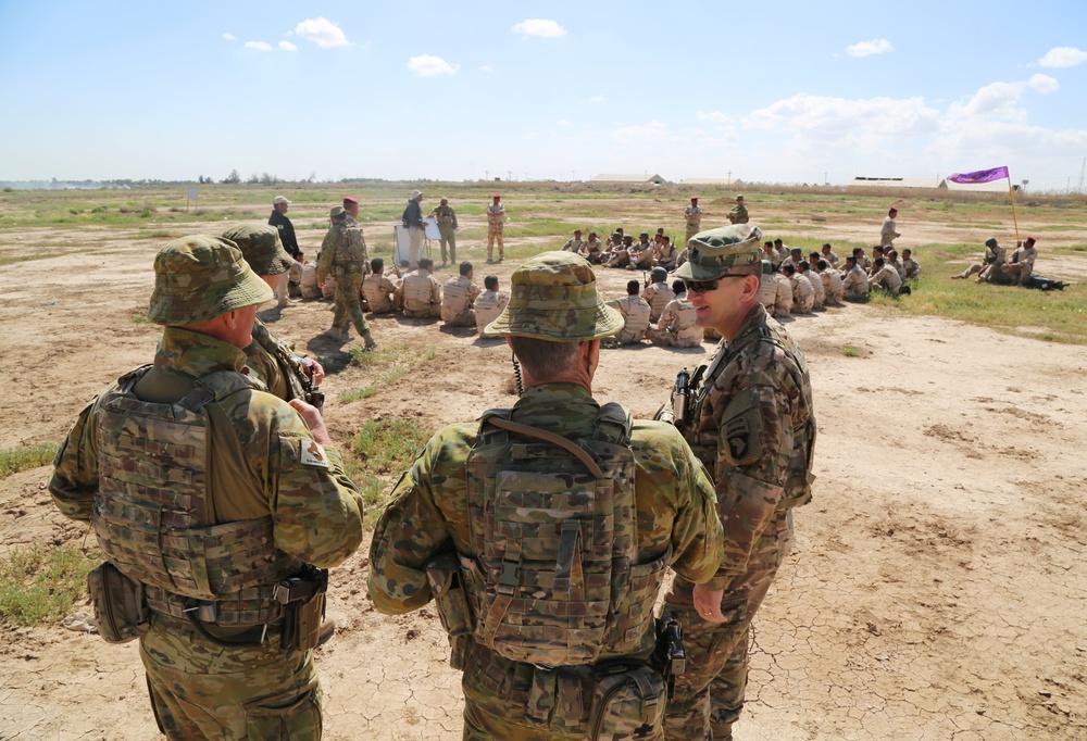 Maj. Gen. Volesky, Command Sgt. Maj. Nowak visit Camp Taji