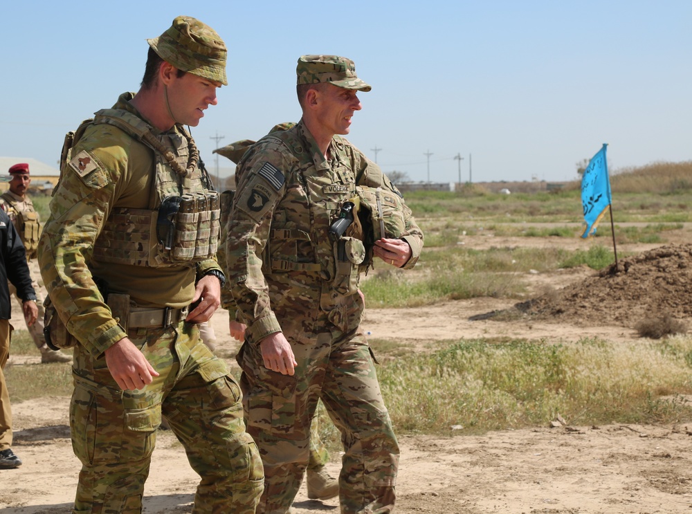 Maj. Gen. Volesky, Command Sgt. Maj. Nowak visit Camp Taji