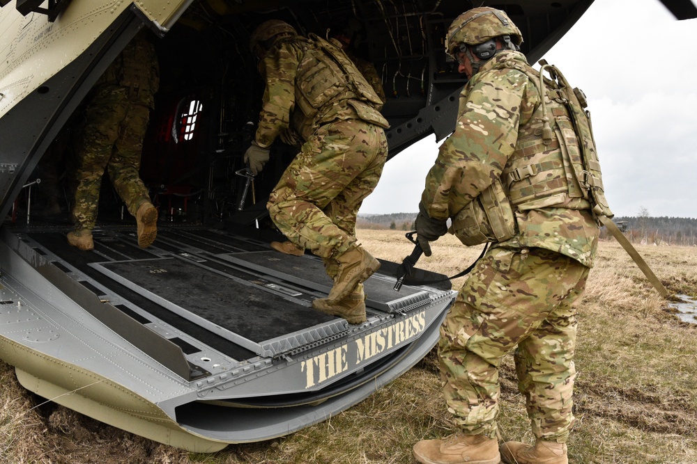 FA Squadron, 2nd CR gets a lift from the 12th Combat Aviation Brigade