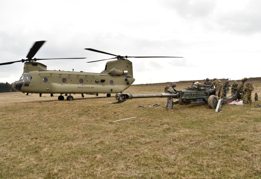 FA Squadron, 2nd CR gets a lift from the 12th Combat Aviation Brigade
