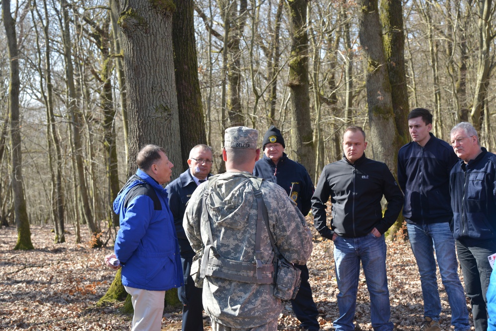 USAREUR EFMB 2016 Members of the local Fire Department, Red Cross and Authorities visit the EFMB Site. The visit was coordinated by the USAG Rheinland-Palz Public Affairs Office