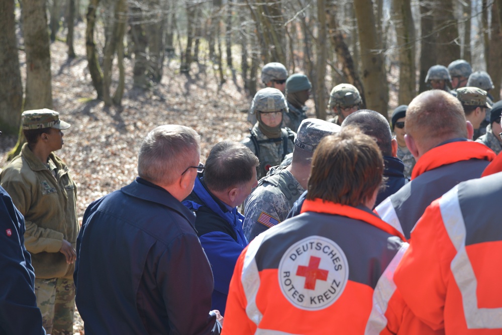 USAREUR EFMB 2016 Members of the local Fire Department, Red Cross and Authorities visit the EFMB Site. The visit was coordinated by the USAG Rheinland-Palz Public Affairs Office