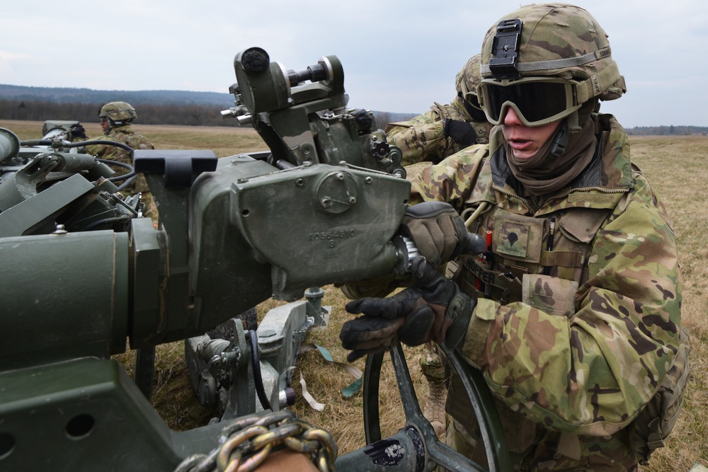 Field Artillery, 2CR, conducts sling load training with M777 Howitzers